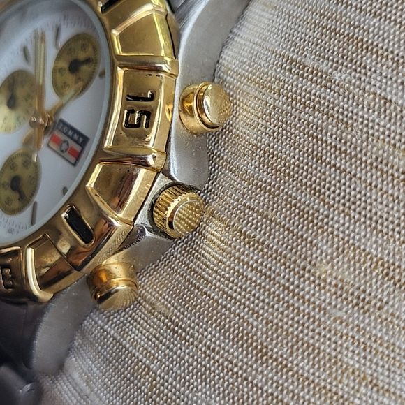 Vintage Tommy Hilfiger woman wristwatch - Picture 4 of 7